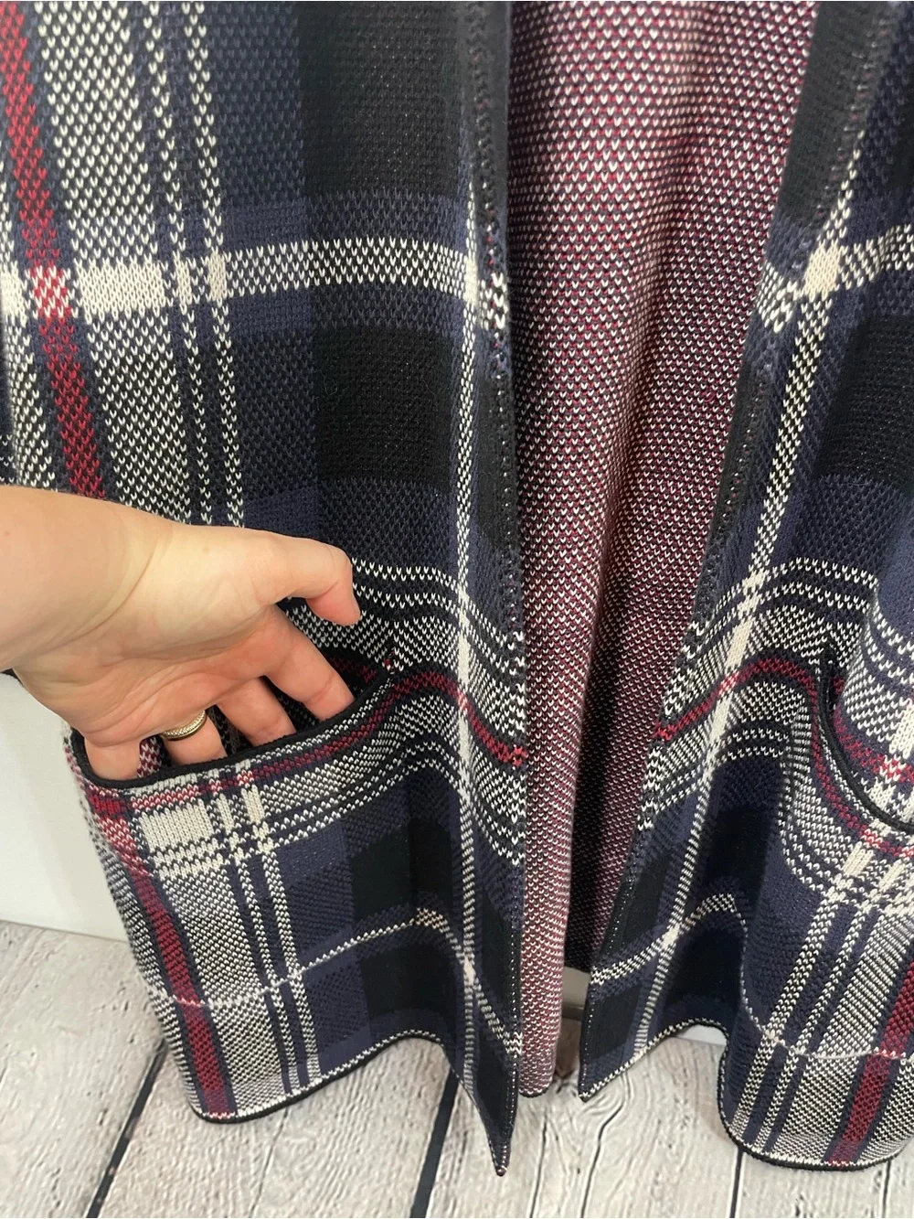 Chaps Plaid Open Front Cardigan Coat – Navy Burgundy & Cream size Large